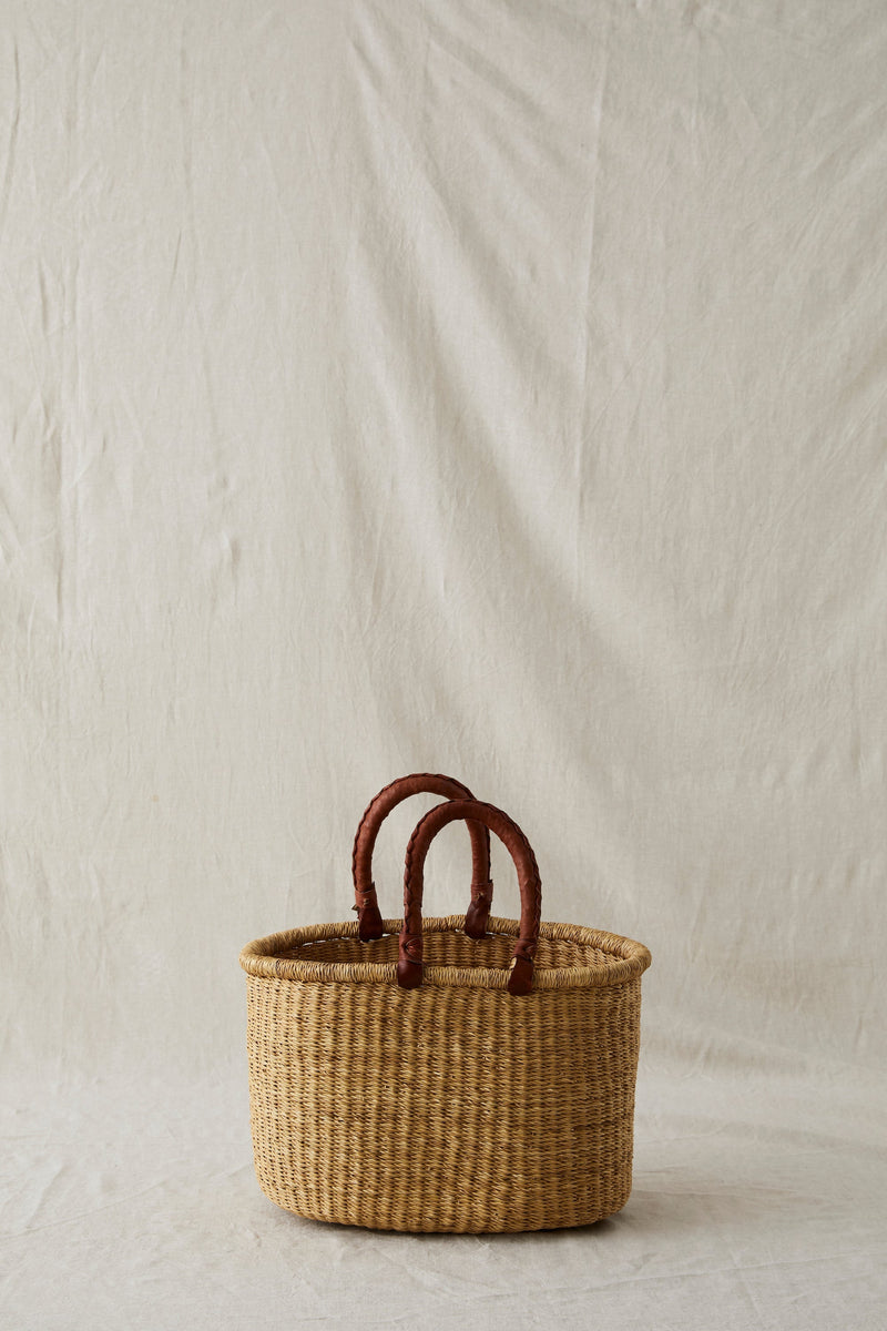 OVAL ELEPHANT GRASS BASKET